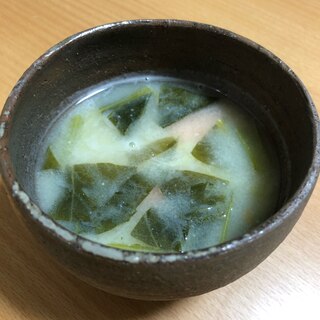 小松菜と人参のお味噌汁
